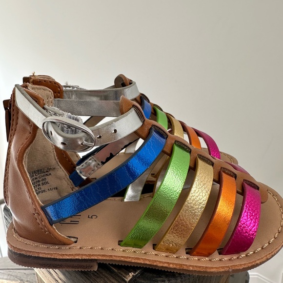 Never worn toddler gladiator sandals - Picture 2 of 5
